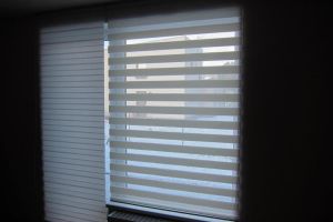 Interiérová roleta den/noc