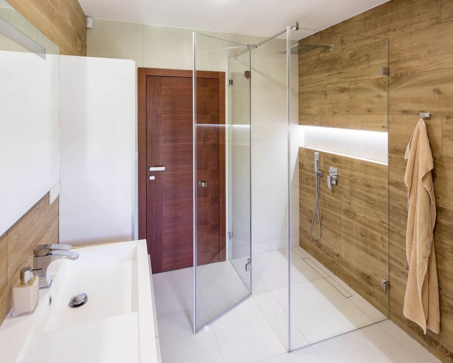 Celoskleněná sprcha VV SKLO