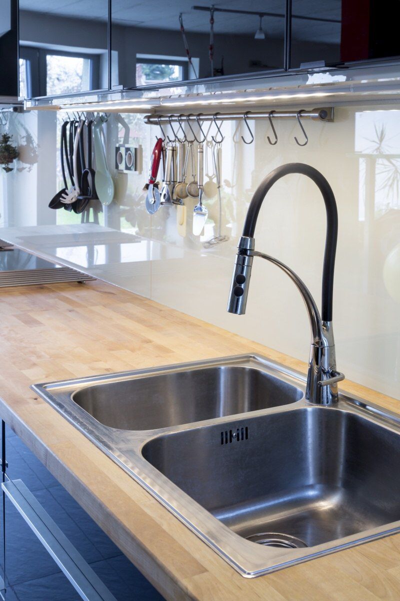 Skleněný obklad VV SKLO